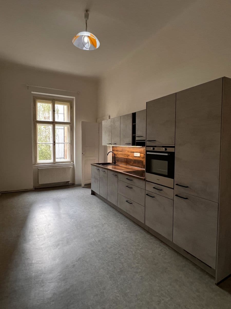 Prenájom bytu 2-izbový 86 m², Mělnická, Praha, Praha Prenájom bytu 2-izbový 86 m², Mělnická, Praha, Praha