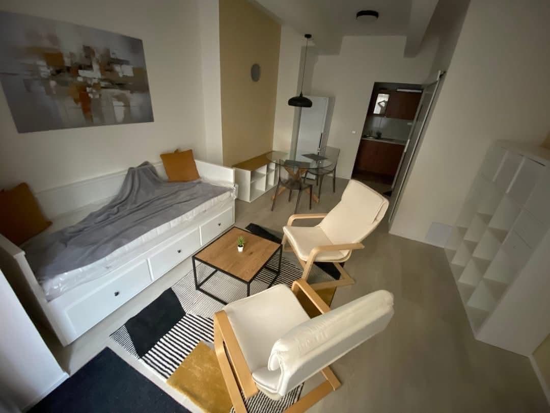 Prenájom bytu 1-izbový 40 m², Bartoškova, Praha, Praha Prenájom bytu 1-izbový 40 m², Bartoškova, Praha, Praha