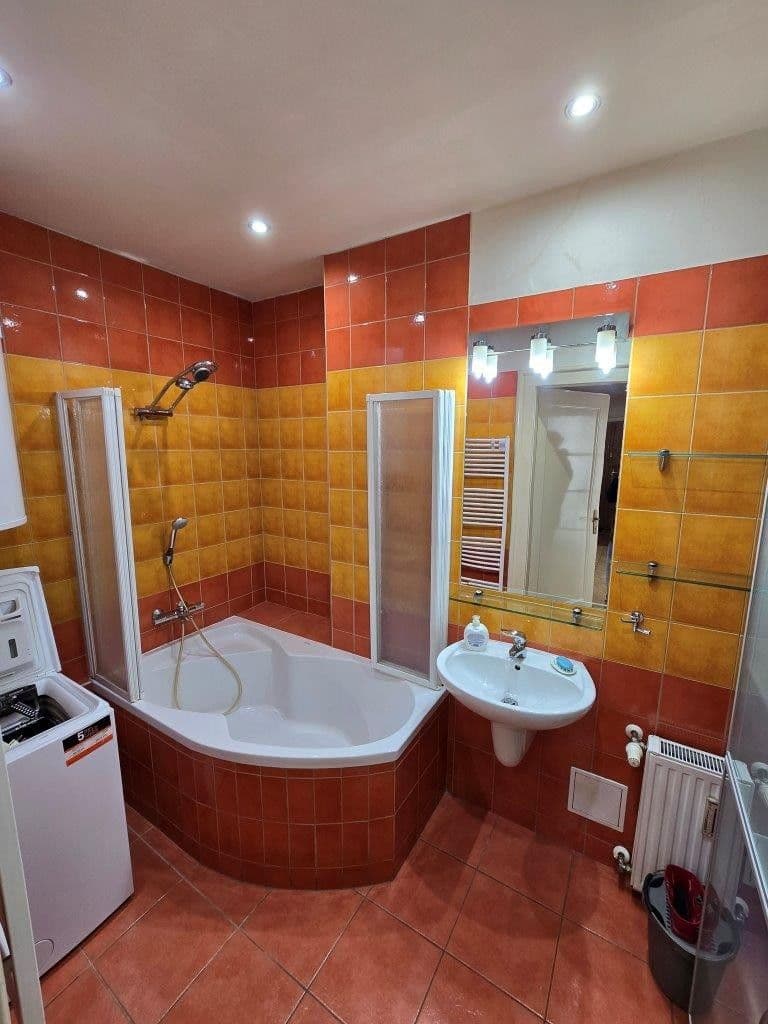 Prenájom bytu 2-izbový 85 m², Českobratrská, Ostrava, Moravskoslezský kraj Prenájom bytu 2-izbový 85 m², Českobratrská, Ostrava, Moravskoslezský kraj