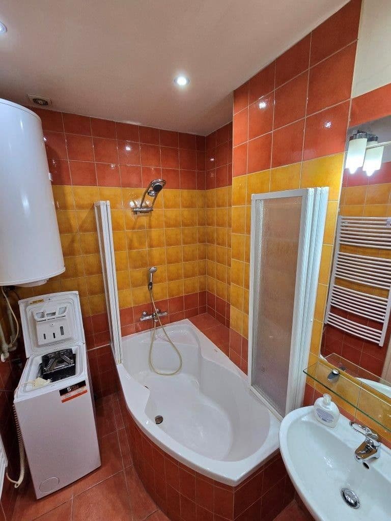 Prenájom bytu 2-izbový 85 m², Českobratrská, Ostrava, Moravskoslezský kraj Prenájom bytu 2-izbový 85 m², Českobratrská, Ostrava, Moravskoslezský kraj