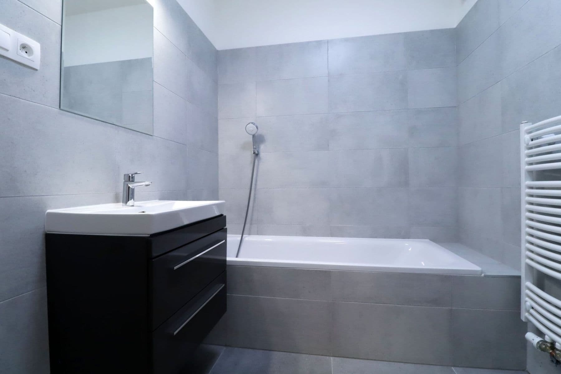 Prenájom bytu 2-izbový 53 m², Velvarská, Horoměřice, Středočeský kraj Prenájom bytu 2-izbový 53 m², Velvarská, Horoměřice, Středočeský kraj