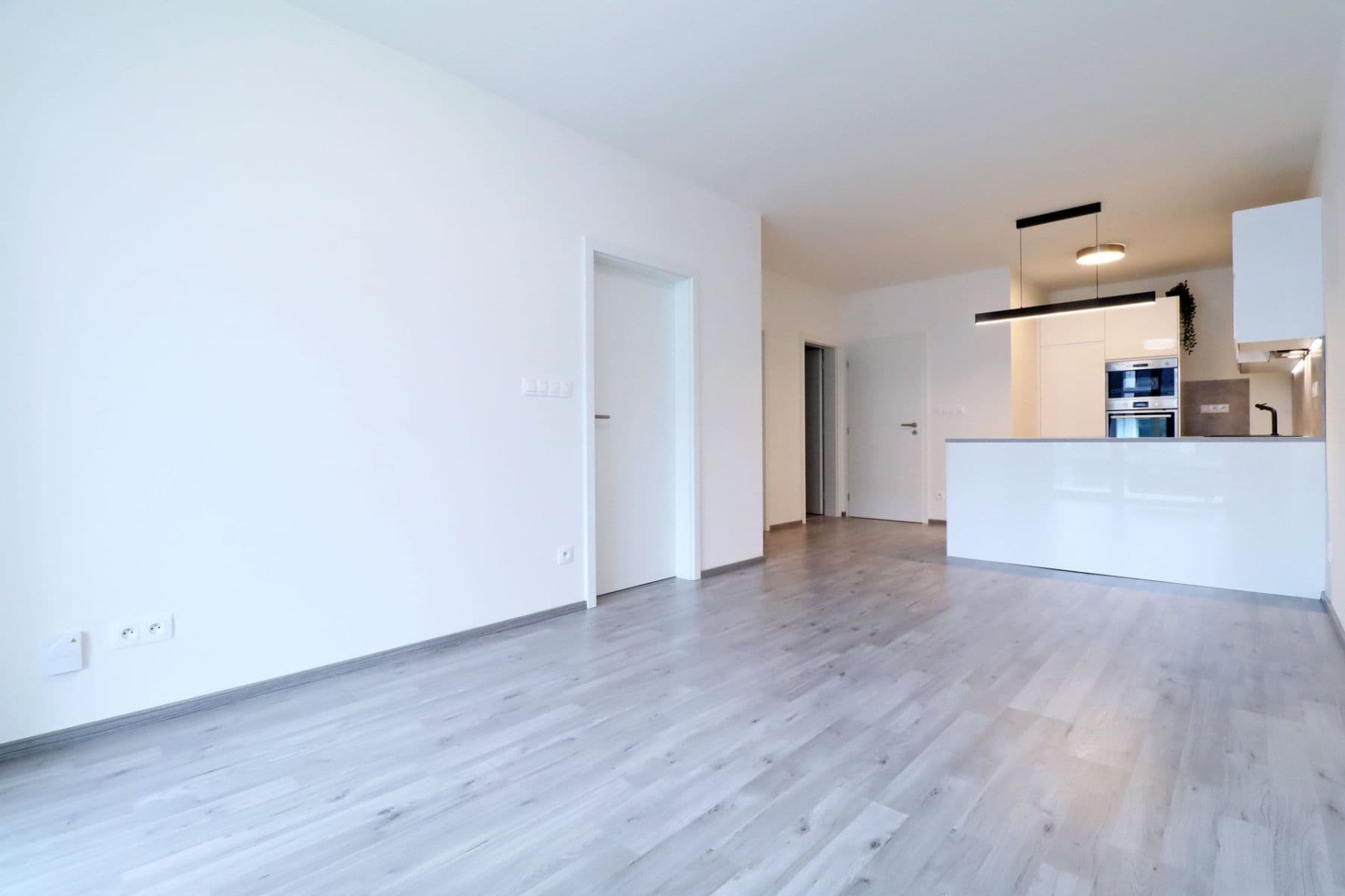 Prenájom bytu 2-izbový 53 m², Velvarská, Horoměřice, Středočeský kraj Prenájom bytu 2-izbový 53 m², Velvarská, Horoměřice, Středočeský kraj