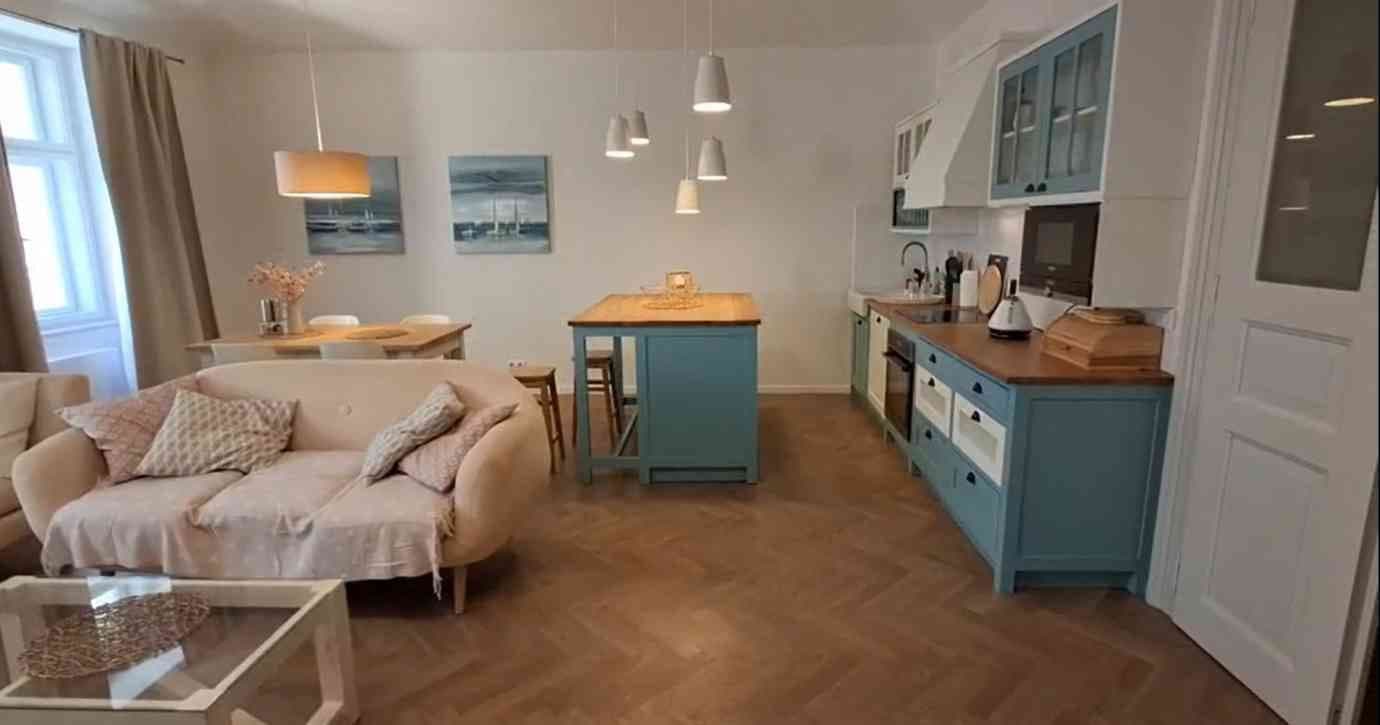 Prenájom bytu 2-izbový 84 m², Žatecká, Praha, Praha Prenájom bytu 2-izbový 84 m², Žatecká, Praha, Praha