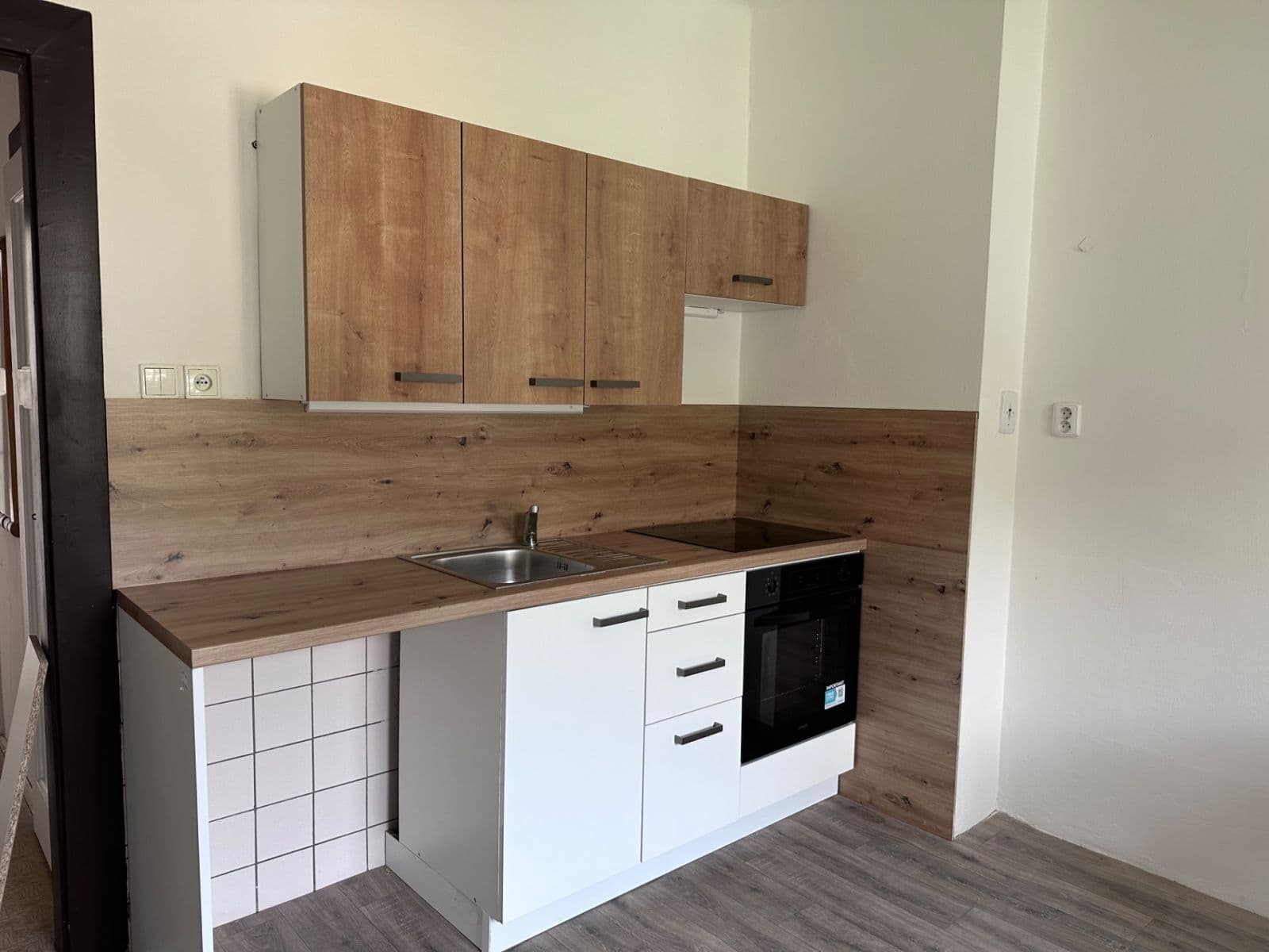 Prenájom bytu 1-izbový 50 m², Branická, Praha, Praha Prenájom bytu 1-izbový 50 m², Branická, Praha, Praha
