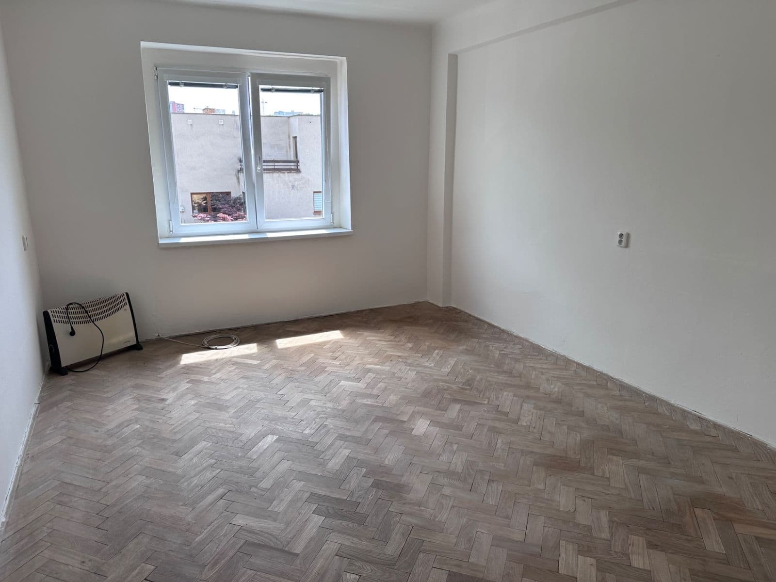 Prenájom bytu 1-izbový 50 m², Branická, Praha, Praha Prenájom bytu 1-izbový 50 m², Branická, Praha, Praha
