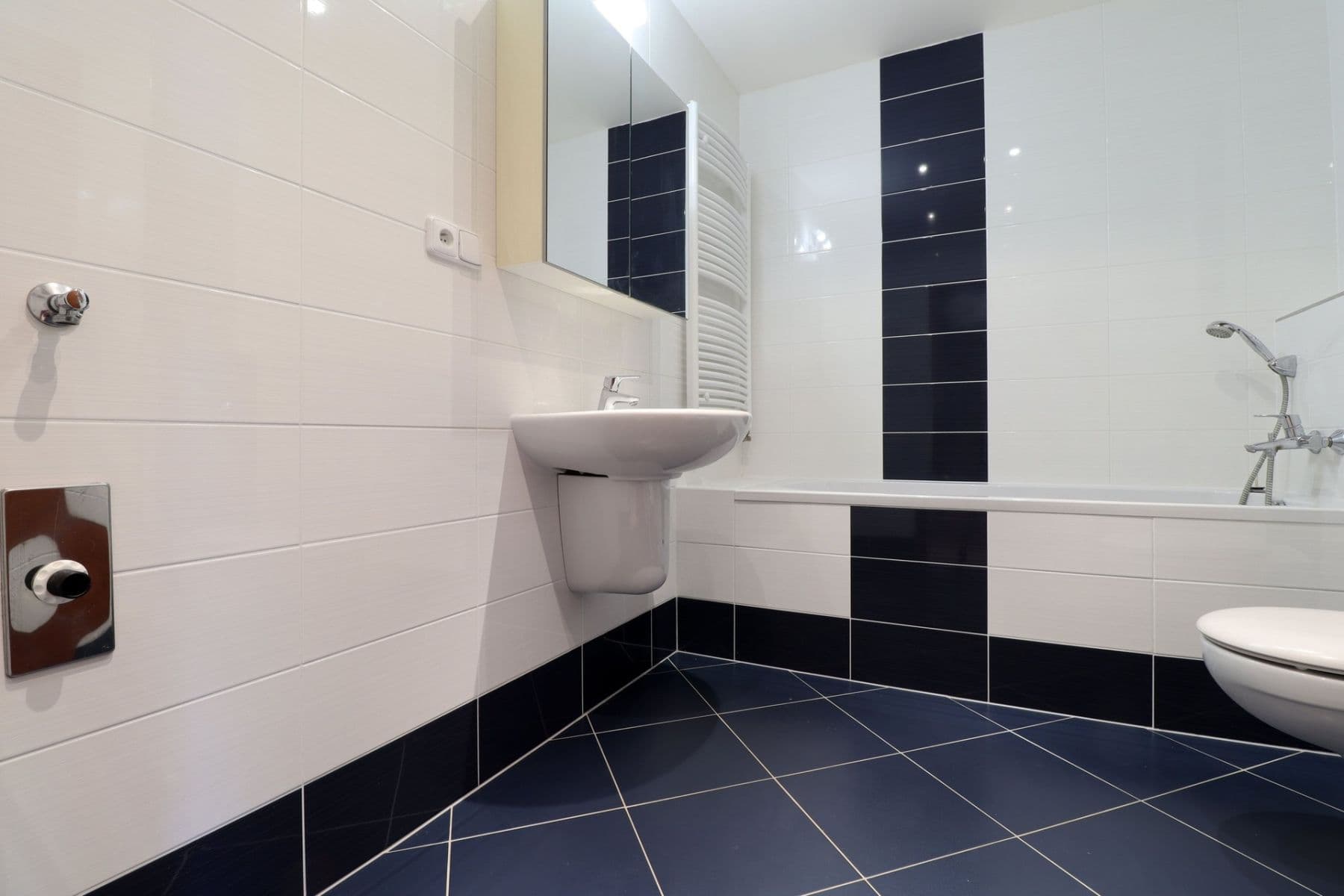 Prenájom bytu 2-izbový 49 m², Nad Akcízem, Praha, Praha Prenájom bytu 2-izbový 49 m², Nad Akcízem, Praha, Praha