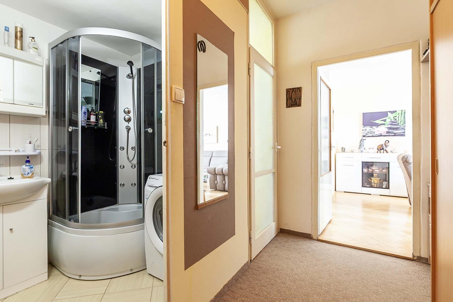 Predaj bytu 2-izbový 61 m², Dr. E. Beneše, Kralupy nad Vltavou, Středočeský kraj Predaj bytu 2-izbový 61 m², Dr. E. Beneše, Kralupy nad Vltavou, Středočeský kraj