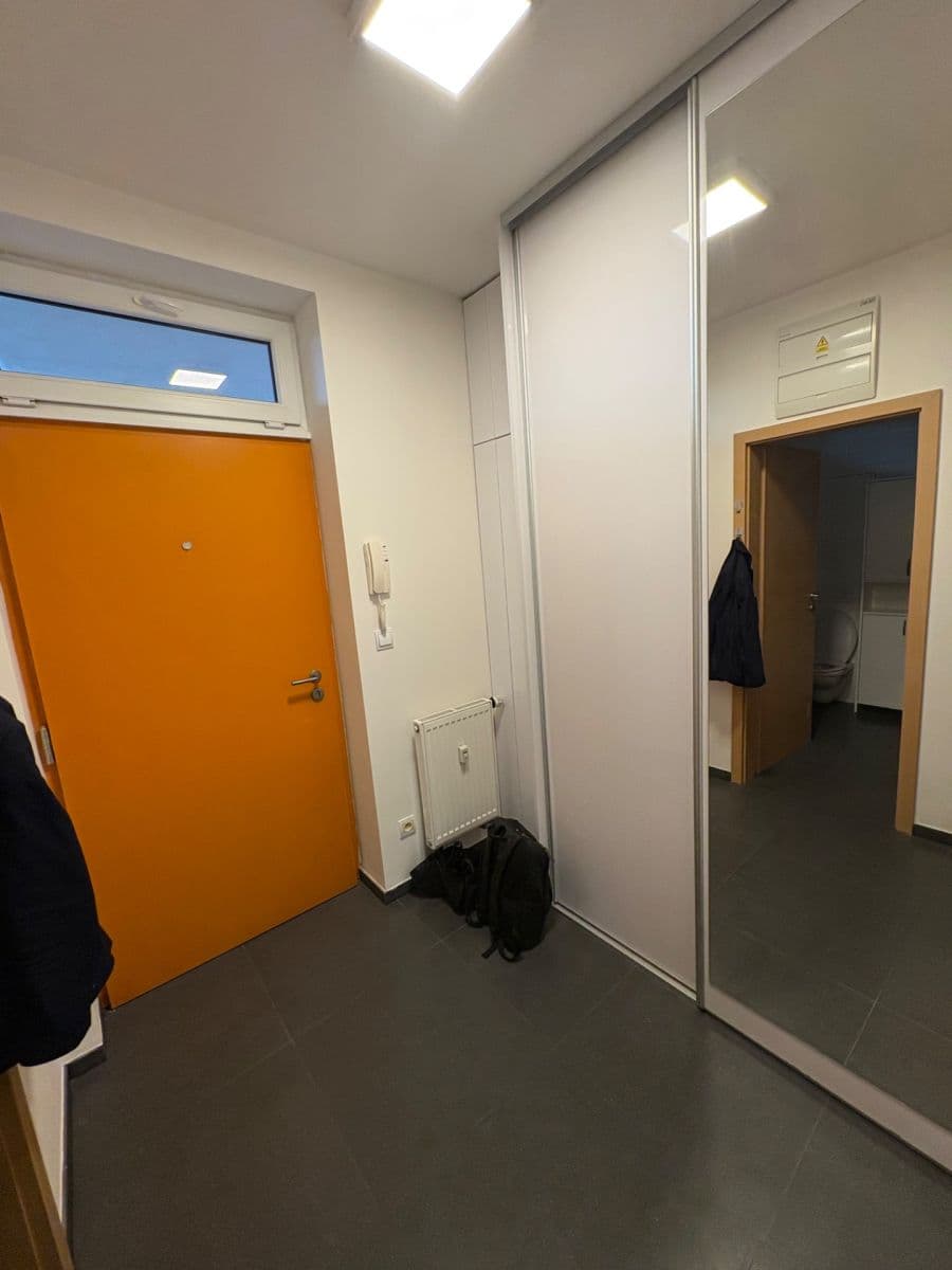 Prenájom bytu 1-izbový 32 m², Novodvorská, Praha, Praha Prenájom bytu 1-izbový 32 m², Novodvorská, Praha, Praha