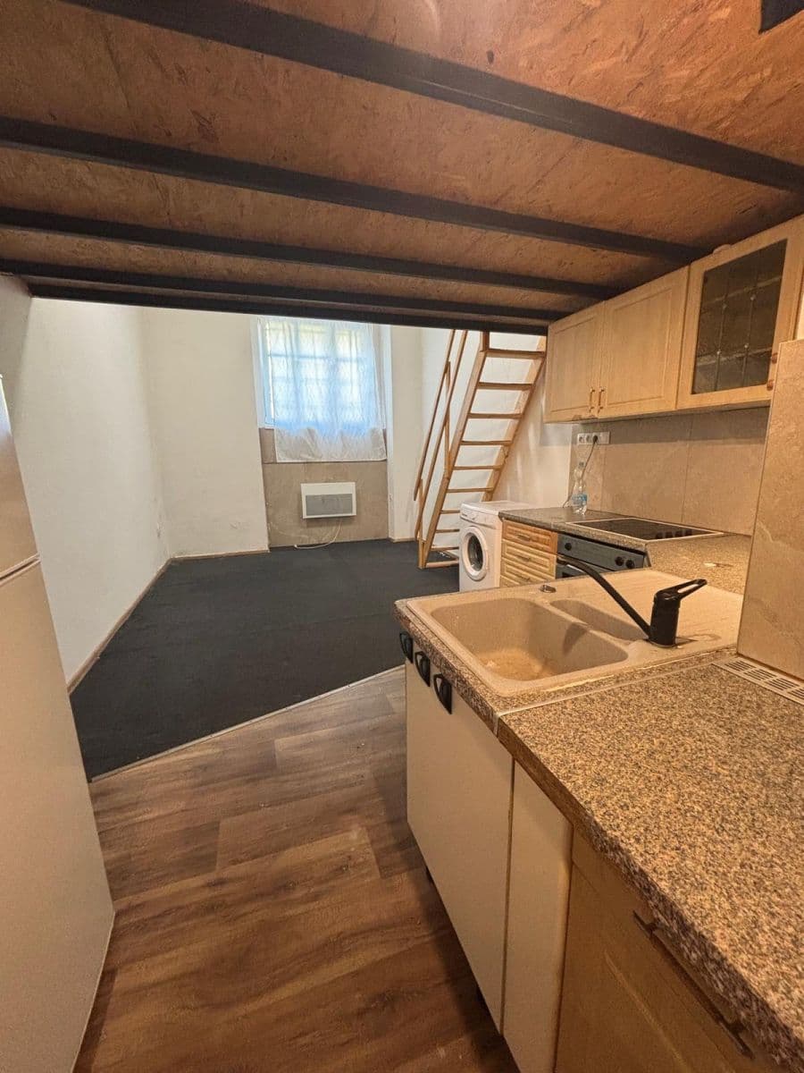 Predaj bytu 1-izbový 28 m², Ohradní, Praha, Praha Predaj bytu 1-izbový 28 m², Ohradní, Praha, Praha