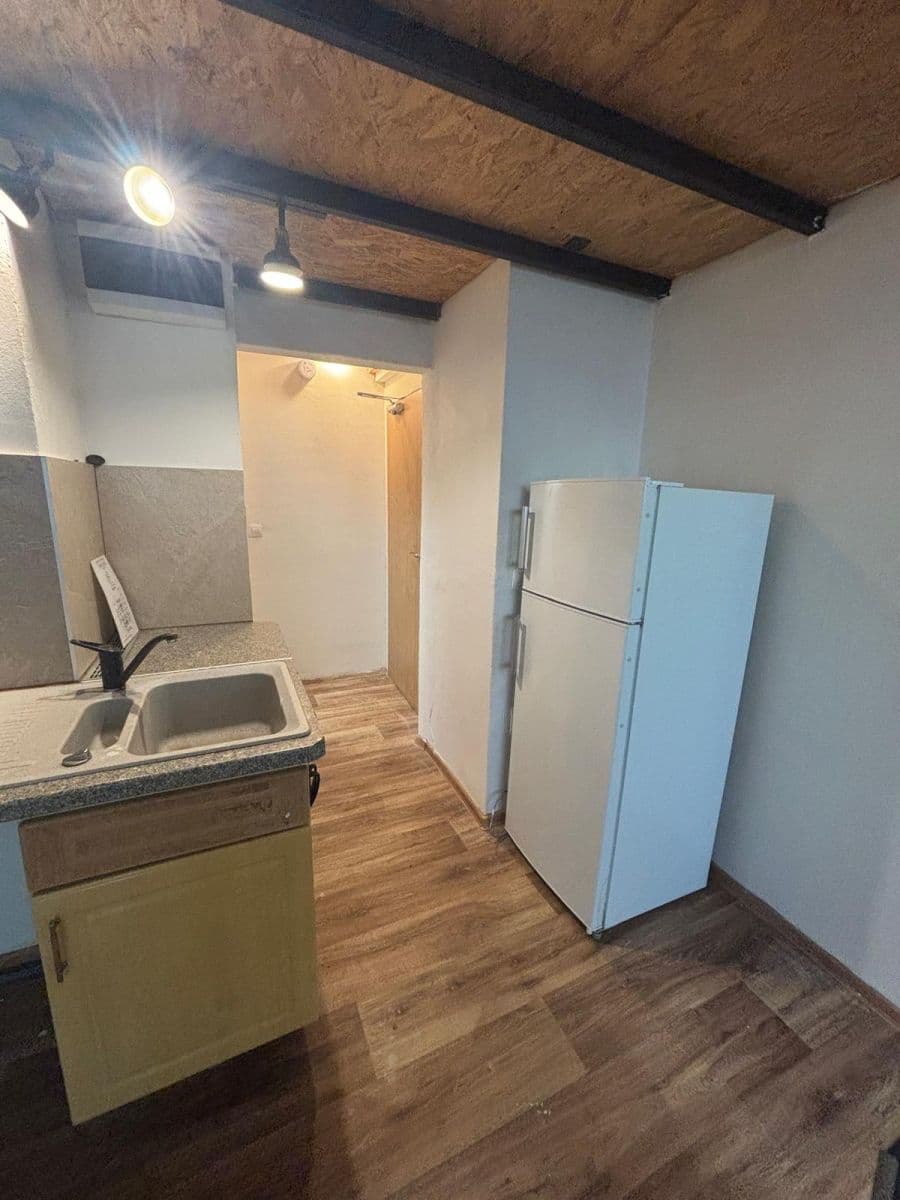 Predaj bytu 1-izbový 28 m², Ohradní, Praha, Praha Predaj bytu 1-izbový 28 m², Ohradní, Praha, Praha