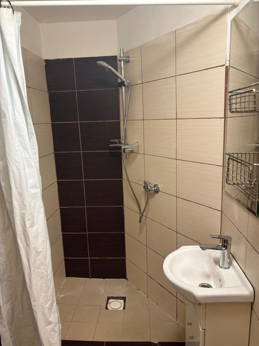 Predaj bytu 1-izbový 28 m², Ohradní, Praha, Praha Predaj bytu 1-izbový 28 m², Ohradní, Praha, Praha