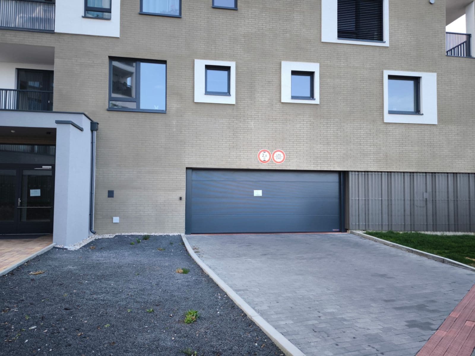 Predaj garáže 26 m², Stočesova, Praha, Praha Predaj garáže 26 m², Stočesova, Praha, Praha
