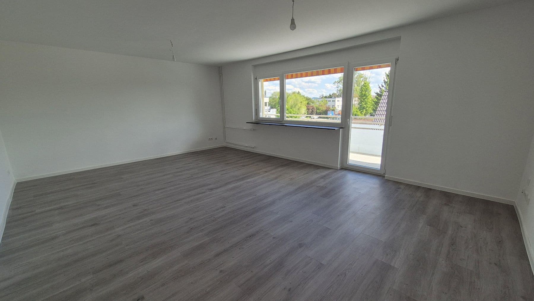 Prenájom bytu 3-izbový 95 m², Lorsch, Hesensko Prenájom bytu 3-izbový 95 m², Lorsch, Hesensko