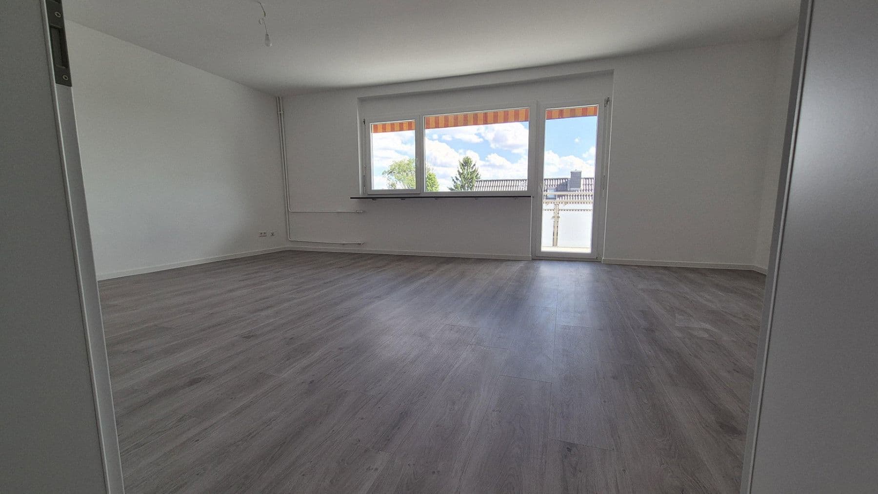 Prenájom bytu 3-izbový 95 m², Lorsch, Hesensko Prenájom bytu 3-izbový 95 m², Lorsch, Hesensko