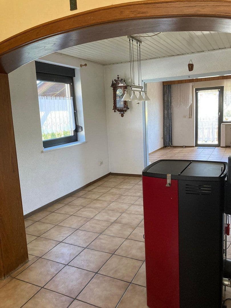 Predaj domu 159 m², pozemek 712 m², Morbach, Porýnie-Falcko Predaj domu 159 m², pozemek 712 m², Morbach, Porýnie-Falcko