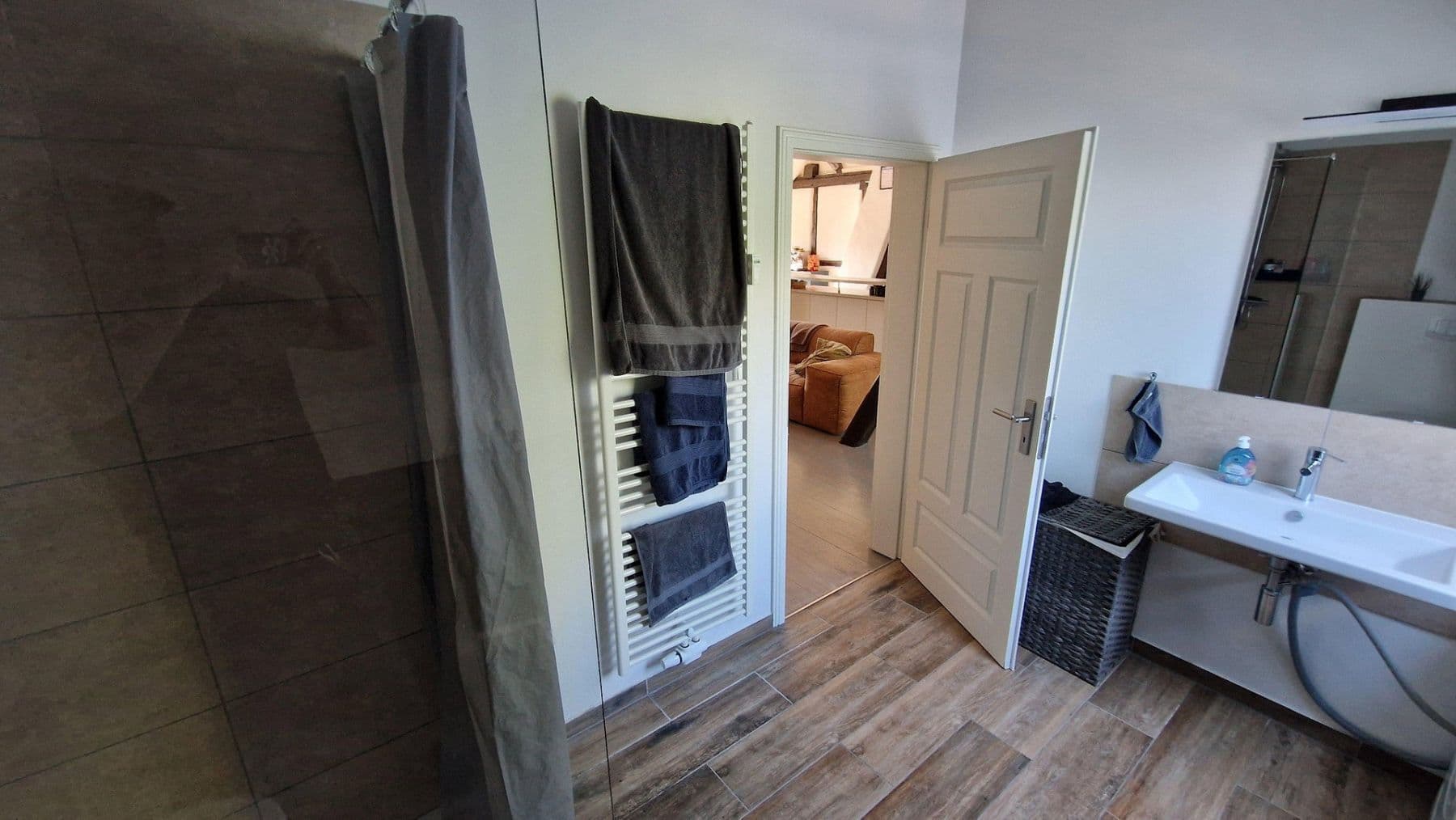 Prenájom bytu 1-izbový 80 m², Im Dorfe 10, Thomasburg, Dolné Sasko Prenájom bytu 1-izbový 80 m², Im Dorfe 10, Thomasburg, Dolné Sasko