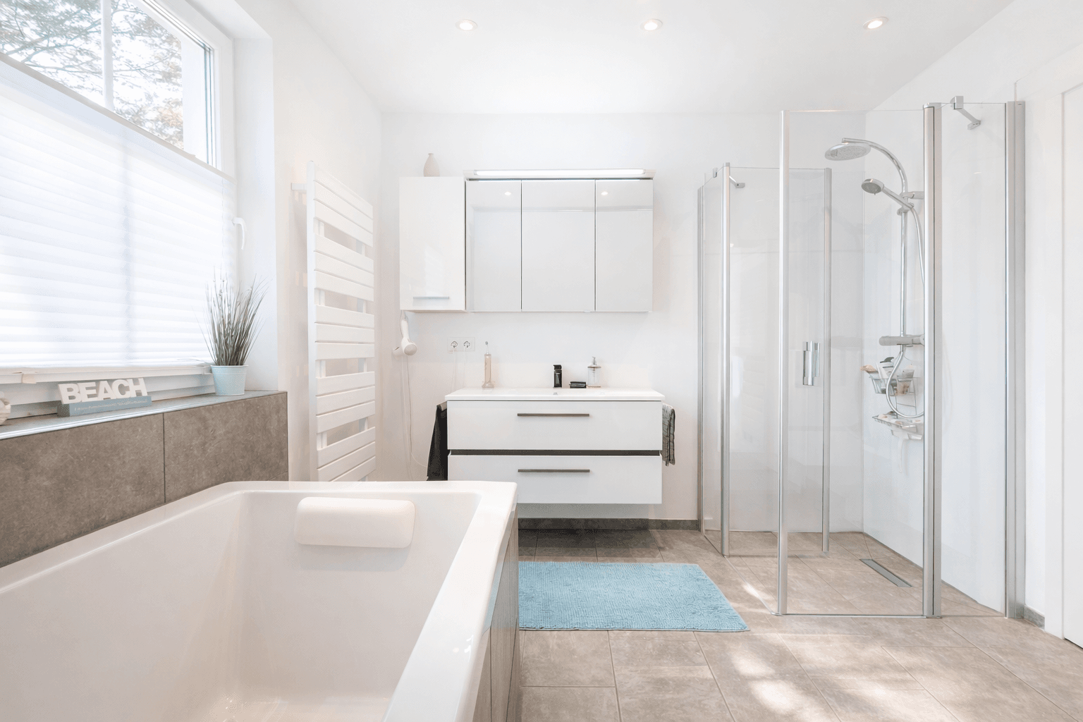 Predaj domu 230 m², pozemek 1.463 m², Buchholz in der Nordheide, Dolné Sasko Predaj domu 230 m², pozemek 1.463 m², Buchholz in der Nordheide, Dolné Sasko