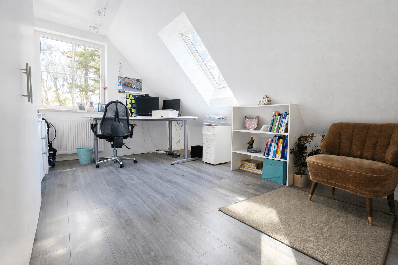 Predaj domu 230 m², pozemek 1.463 m², Buchholz in der Nordheide, Dolné Sasko Predaj domu 230 m², pozemek 1.463 m², Buchholz in der Nordheide, Dolné Sasko