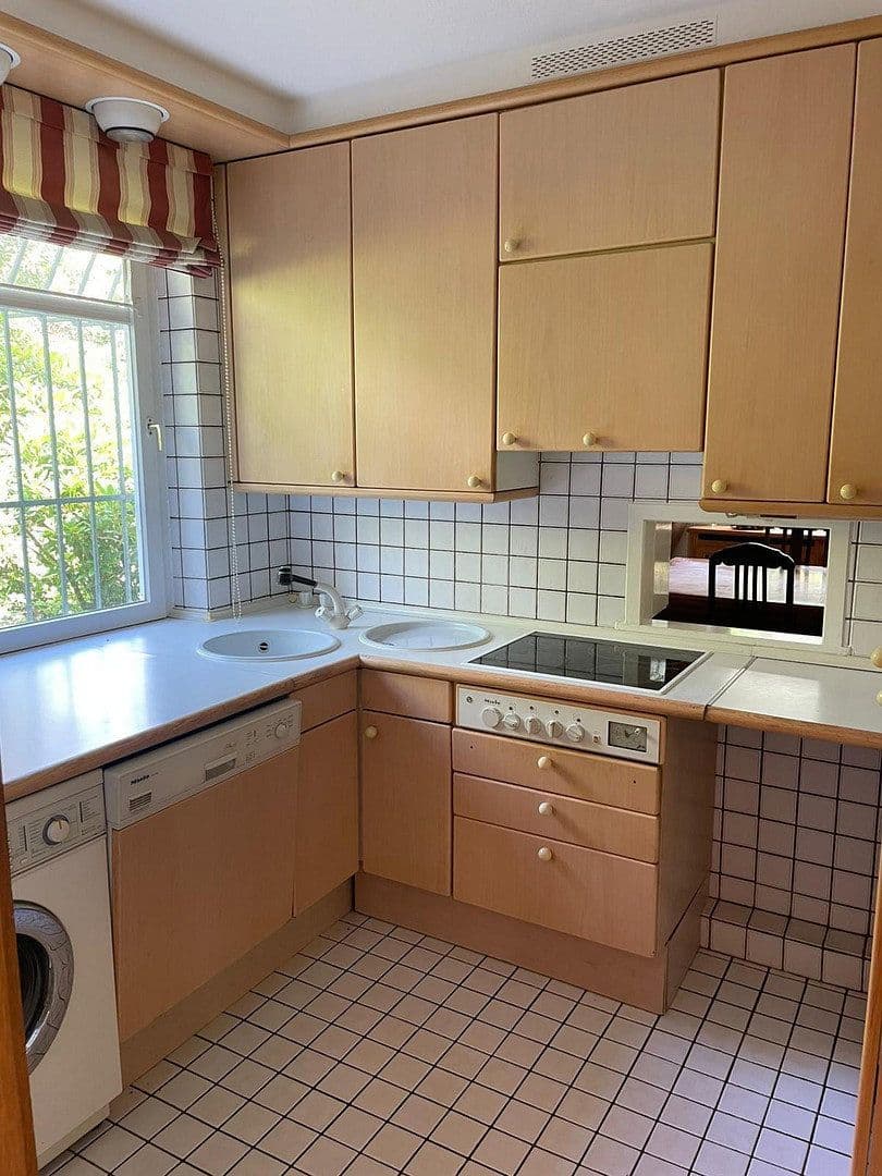 Predaj domu 157 m², pozemek 1.255 m², Wohldorfer Damm 162, Hamburg, Hamburg Predaj domu 157 m², pozemek 1.255 m², Wohldorfer Damm 162, Hamburg, Hamburg