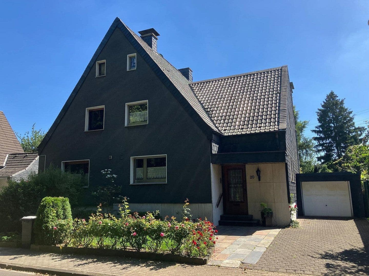 Predaj domu 150 m², pozemek 625 m², Duisburg, Severné Porýnie - Westfálsko Predaj domu 150 m², pozemek 625 m², Duisburg, Severné Porýnie - Westfálsko