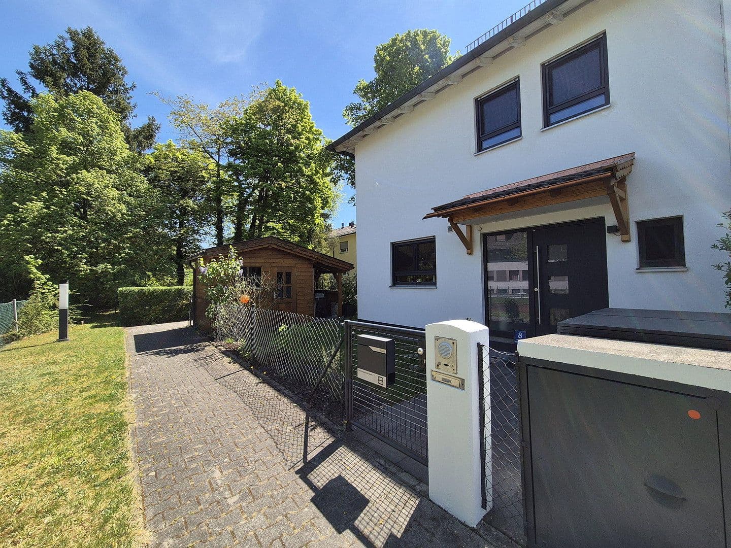 Predaj domu 125 m², pozemek 405 m², Geroldseckstraße 8, München, Bavorsko Predaj domu 125 m², pozemek 405 m², Geroldseckstraße 8, München, Bavorsko