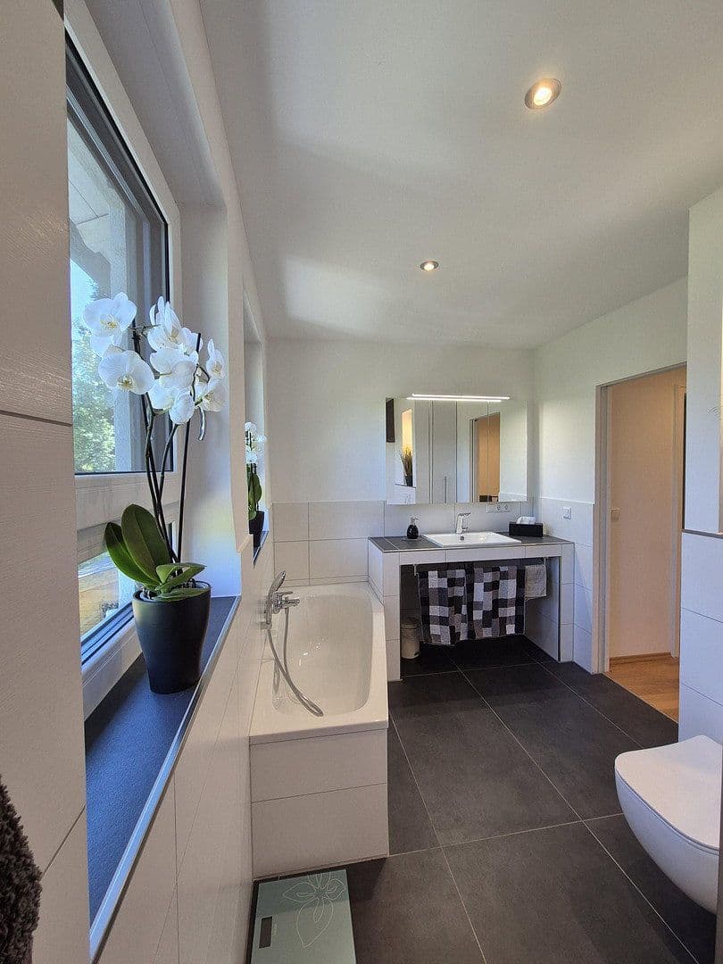 Predaj domu 125 m², pozemek 405 m², Geroldseckstraße 8, München, Bavorsko Predaj domu 125 m², pozemek 405 m², Geroldseckstraße 8, München, Bavorsko