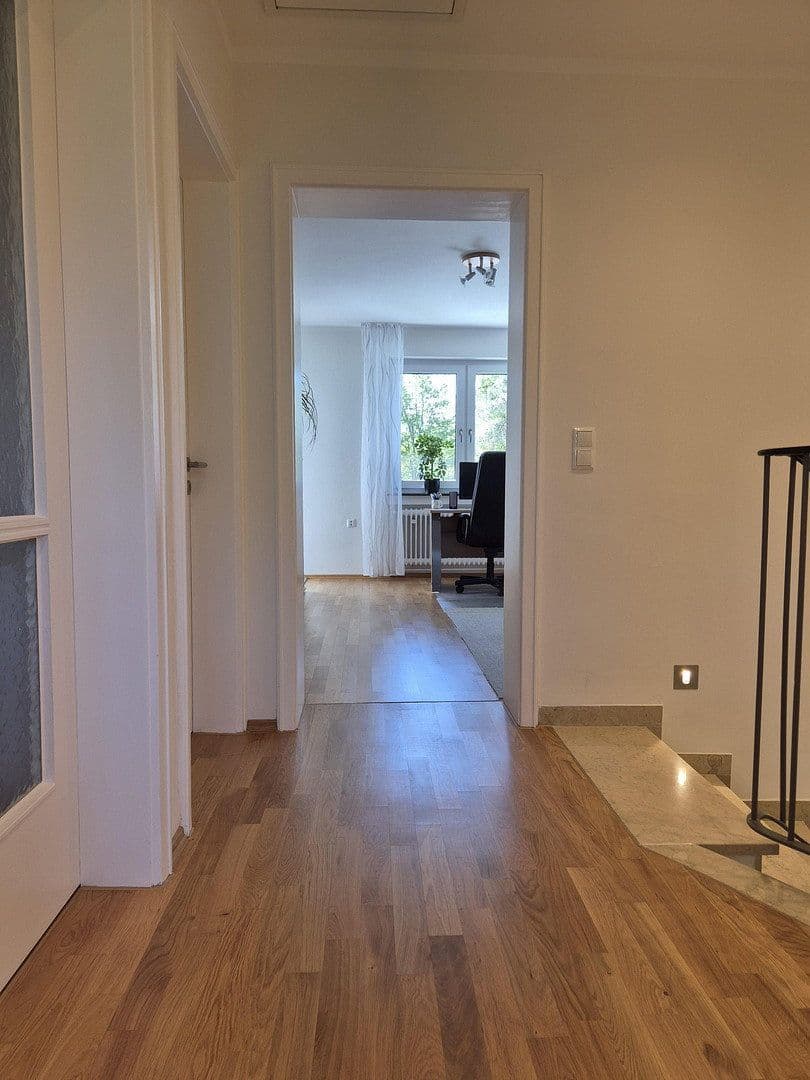Predaj domu 125 m², pozemek 405 m², Geroldseckstraße 8, München, Bavorsko Predaj domu 125 m², pozemek 405 m², Geroldseckstraße 8, München, Bavorsko