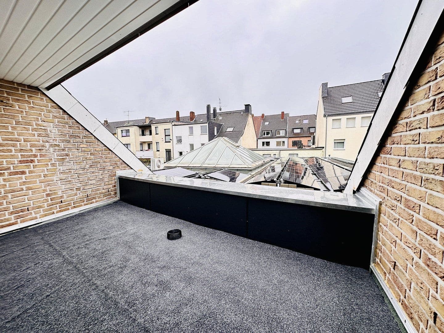 Prenájom bytu 5-izbový 130 m², Klosterstrasse 26, Dinslaken, Severné Porýnie - Westfálsko Prenájom bytu 5-izbový 130 m², Klosterstrasse 26, Dinslaken, Severné Porýnie - Westfálsko