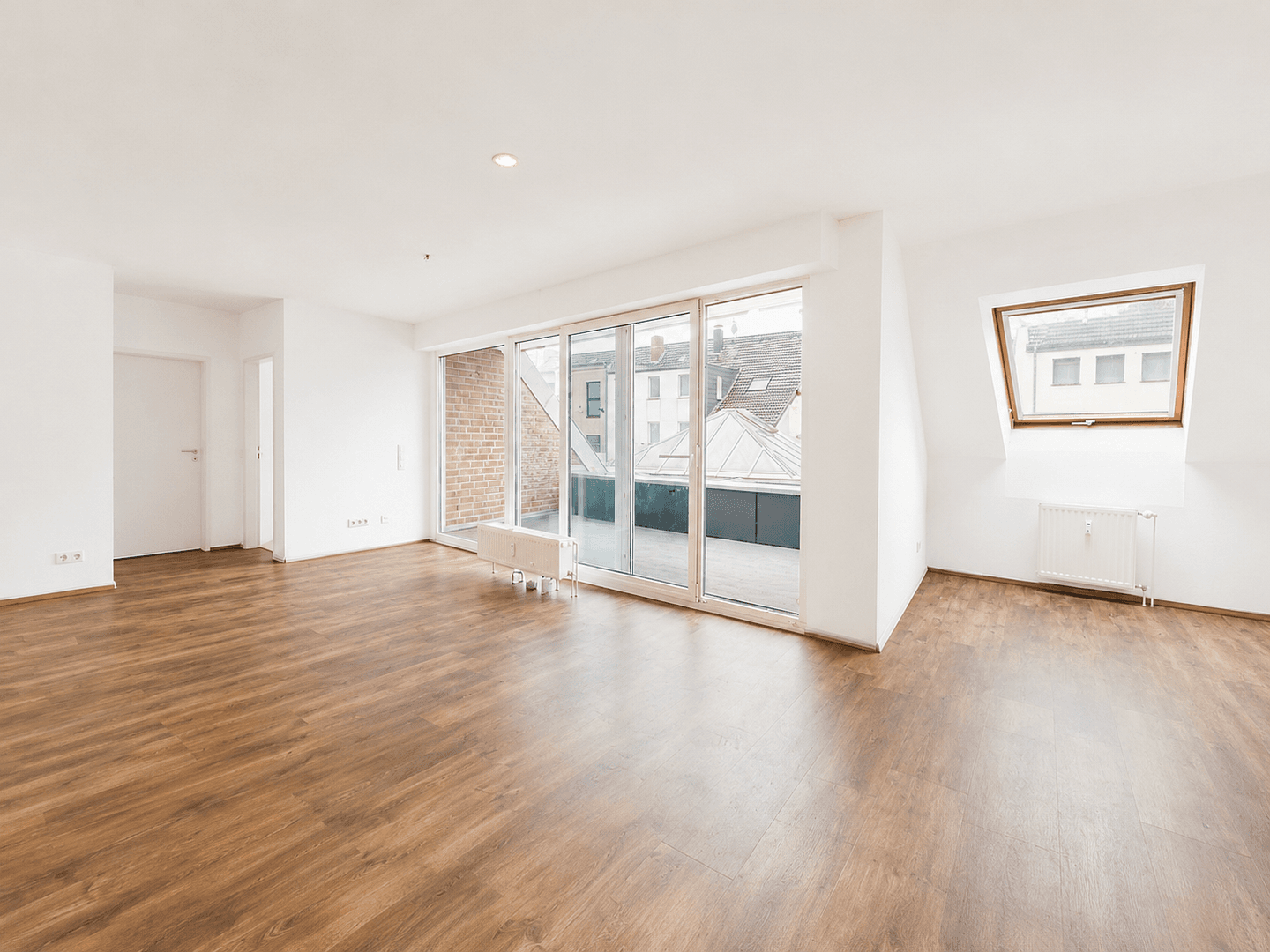 Prenájom bytu 5-izbový 130 m², Klosterstrasse 26, Dinslaken, Severné Porýnie - Westfálsko Prenájom bytu 5-izbový 130 m², Klosterstrasse 26, Dinslaken, Severné Porýnie - Westfálsko