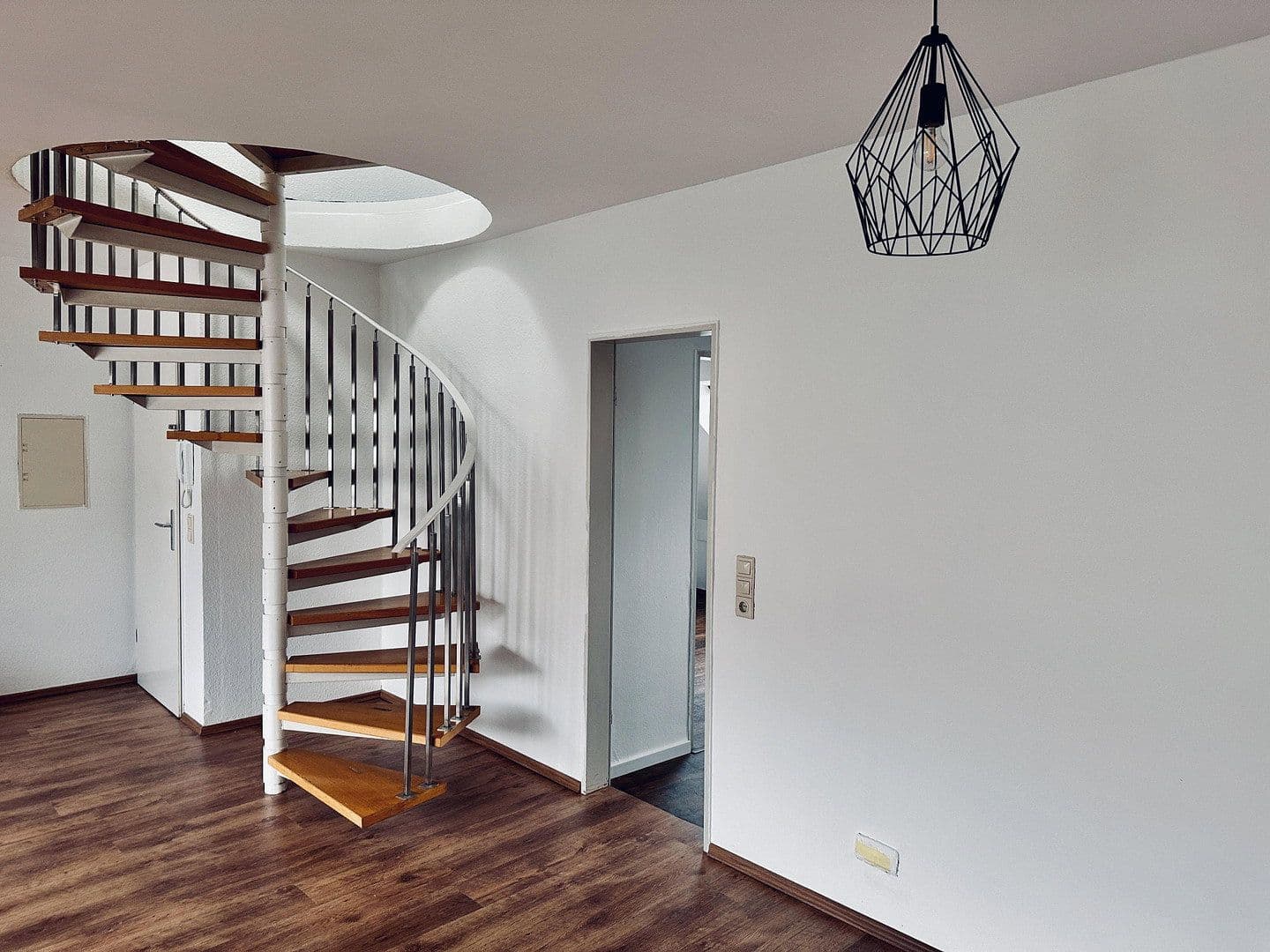 Prenájom bytu 5-izbový 130 m², Klosterstrasse 26, Dinslaken, Severné Porýnie - Westfálsko Prenájom bytu 5-izbový 130 m², Klosterstrasse 26, Dinslaken, Severné Porýnie - Westfálsko