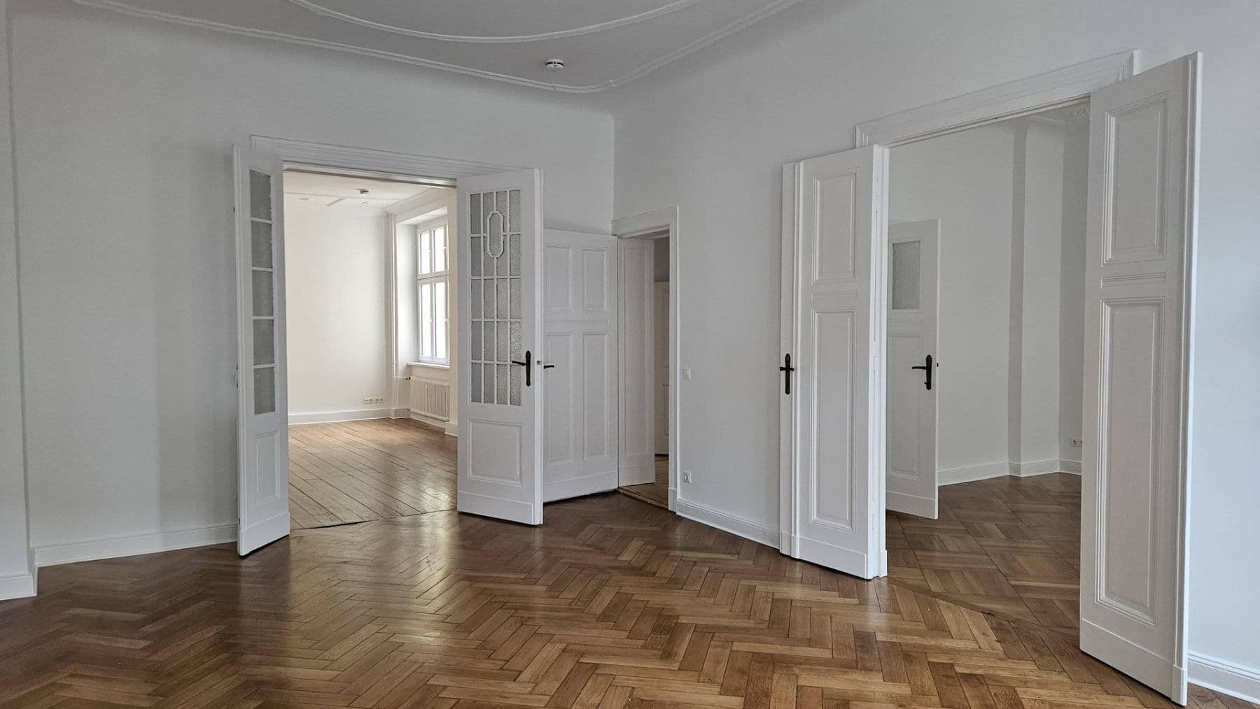 Prenájom bytu 3-izbový 114 m², Philippistraße 8, Berlin, Berlín Prenájom bytu 3-izbový 114 m², Philippistraße 8, Berlin, Berlín