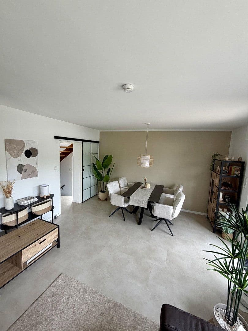 Predaj domu 84 m², pozemek 344 m², Oberursel (Taunus), Hesensko Predaj domu 84 m², pozemek 344 m², Oberursel (Taunus), Hesensko