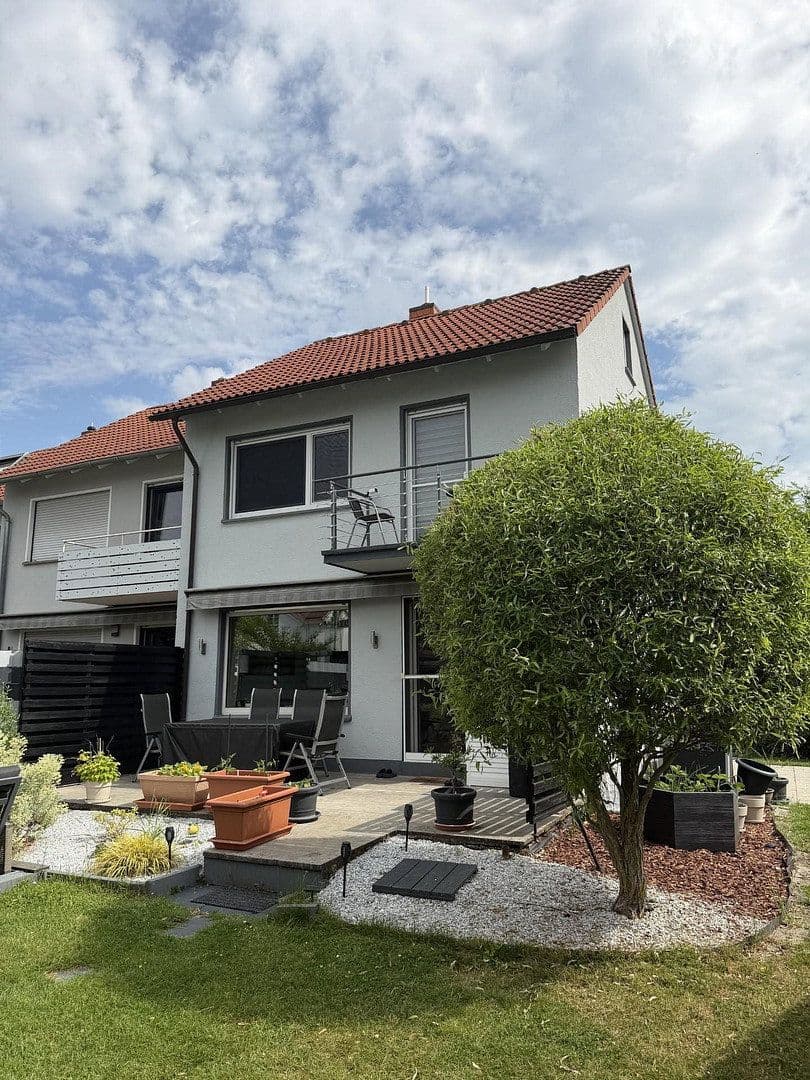 Predaj domu 84 m², pozemek 344 m², Oberursel (Taunus), Hesensko Predaj domu 84 m², pozemek 344 m², Oberursel (Taunus), Hesensko