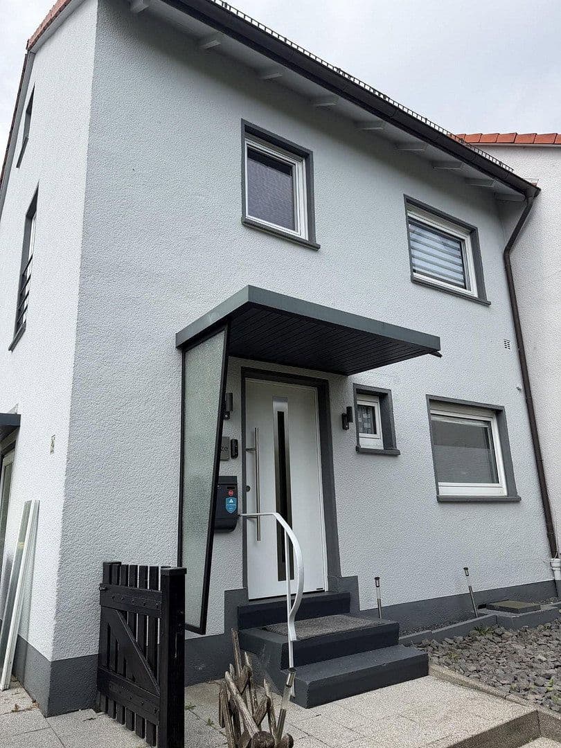 Predaj domu 84 m², pozemek 344 m², Oberursel (Taunus), Hesensko Predaj domu 84 m², pozemek 344 m², Oberursel (Taunus), Hesensko