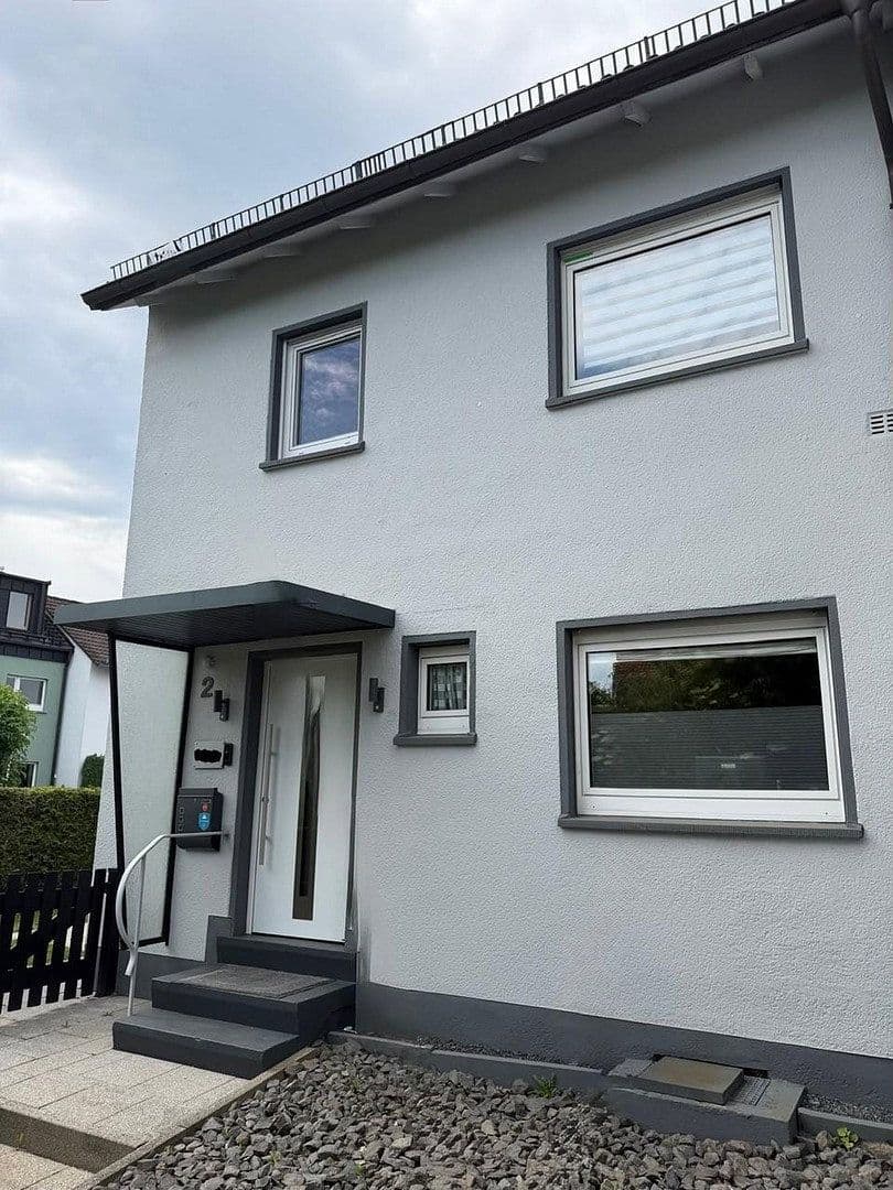 Predaj domu 84 m², pozemek 344 m², Oberursel (Taunus), Hesensko Predaj domu 84 m², pozemek 344 m², Oberursel (Taunus), Hesensko