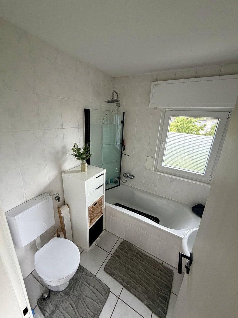Predaj domu 84 m², pozemek 344 m², Oberursel (Taunus), Hesensko Predaj domu 84 m², pozemek 344 m², Oberursel (Taunus), Hesensko