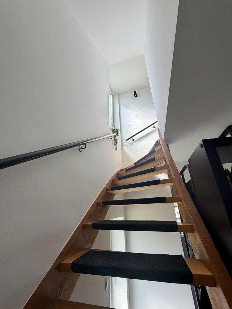 Predaj domu 84 m², pozemek 344 m², Oberursel (Taunus), Hesensko Predaj domu 84 m², pozemek 344 m², Oberursel (Taunus), Hesensko