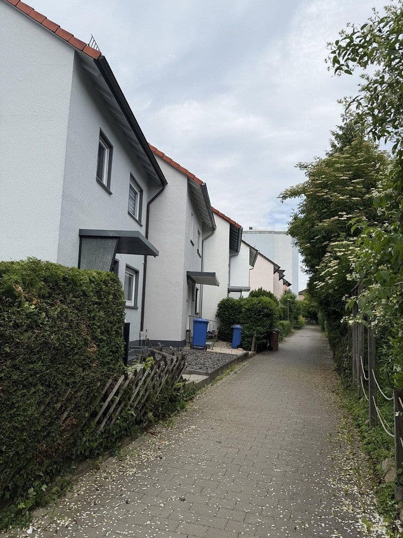 Predaj domu 84 m², pozemek 344 m², Oberursel (Taunus), Hesensko Predaj domu 84 m², pozemek 344 m², Oberursel (Taunus), Hesensko