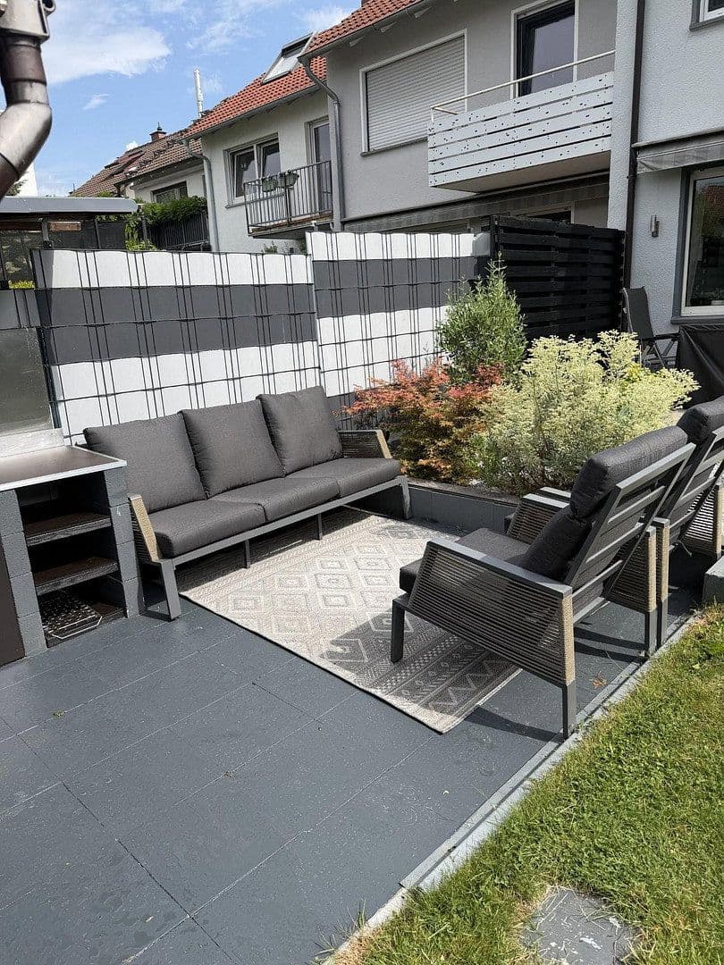 Predaj domu 84 m², pozemek 344 m², Oberursel (Taunus), Hesensko Predaj domu 84 m², pozemek 344 m², Oberursel (Taunus), Hesensko