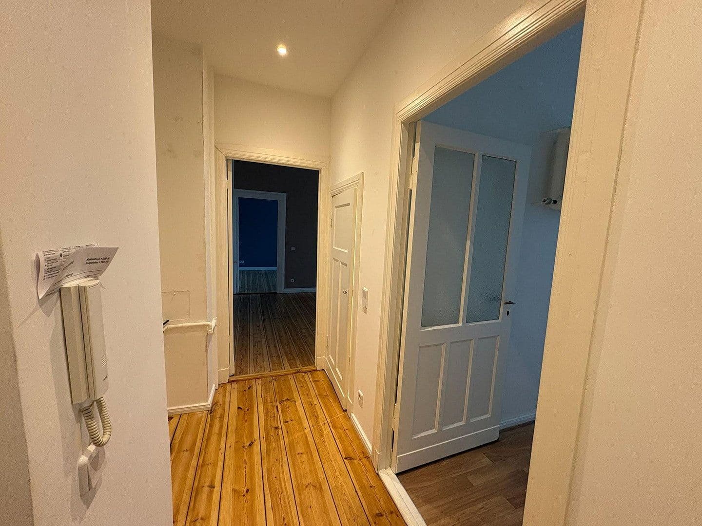 Prenájom bytu 2-izbový 63 m², Duisburgerstr. 15, Berlin, Berlín Prenájom bytu 2-izbový 63 m², Duisburgerstr. 15, Berlin, Berlín