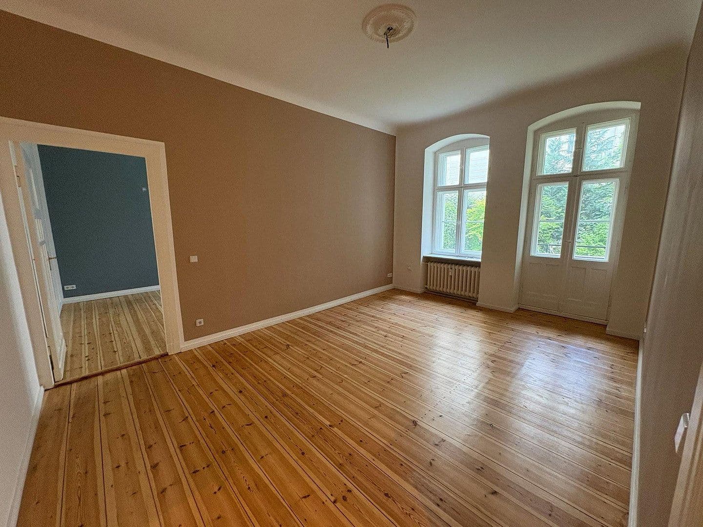 Prenájom bytu 2-izbový 63 m², Duisburgerstr. 15, Berlin, Berlín Prenájom bytu 2-izbový 63 m², Duisburgerstr. 15, Berlin, Berlín