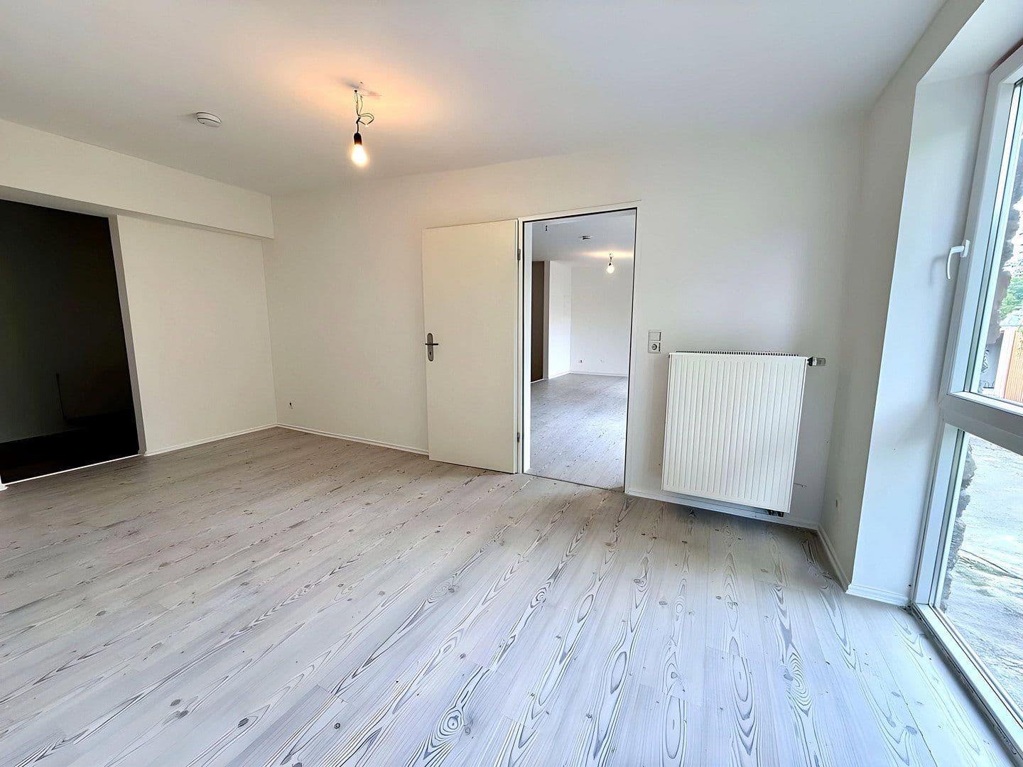 Prenájom bytu 2-izbový 100 m², Unter den Ulmen 130, Duisburg, Severné Porýnie - Westfálsko Prenájom bytu 2-izbový 100 m², Unter den Ulmen 130, Duisburg, Severné Porýnie - Westfálsko