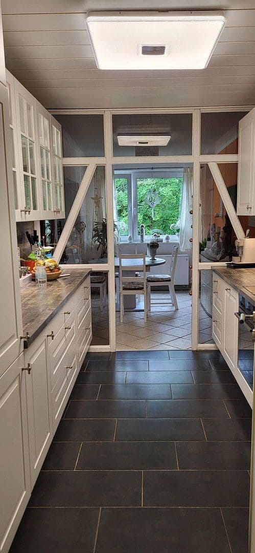 Predaj bytu 3-izbový 84 m², Donnerstr. 48, Velbert, Severné Porýnie - Westfálsko Predaj bytu 3-izbový 84 m², Donnerstr. 48, Velbert, Severné Porýnie - Westfálsko