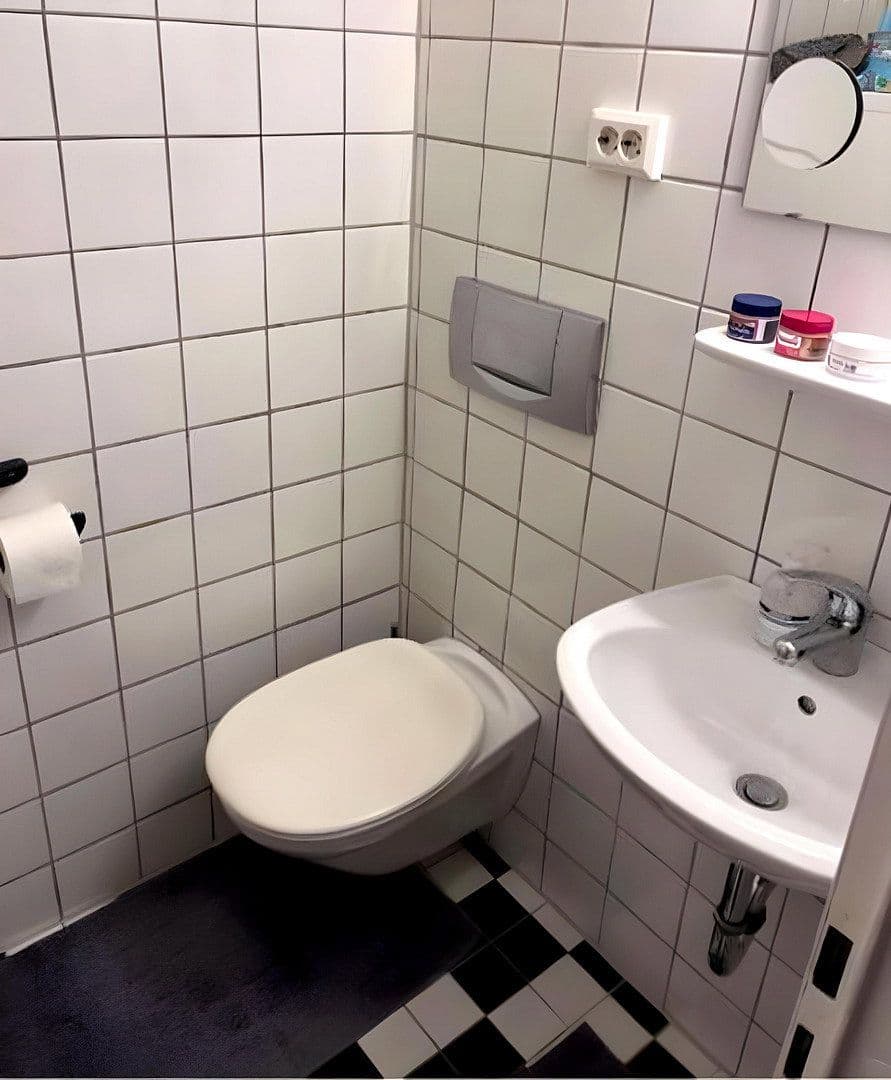 Prenájom bytu 3-izbový 88 m², Theodor-Heuss-Straße 50, Wuppertal, Severné Porýnie - Westfálsko Prenájom bytu 3-izbový 88 m², Theodor-Heuss-Straße 50, Wuppertal, Severné Porýnie - Westfálsko