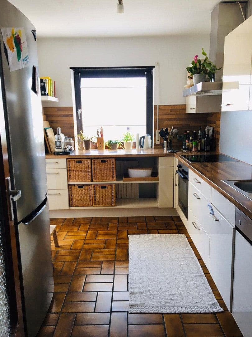 Prenájom bytu 3-izbový 94 m², Speyer, Porýnie-Falcko Prenájom bytu 3-izbový 94 m², Speyer, Porýnie-Falcko