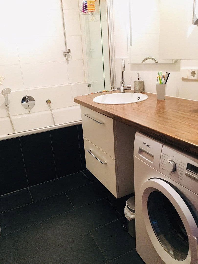 Prenájom bytu 3-izbový 94 m², Speyer, Porýnie-Falcko Prenájom bytu 3-izbový 94 m², Speyer, Porýnie-Falcko