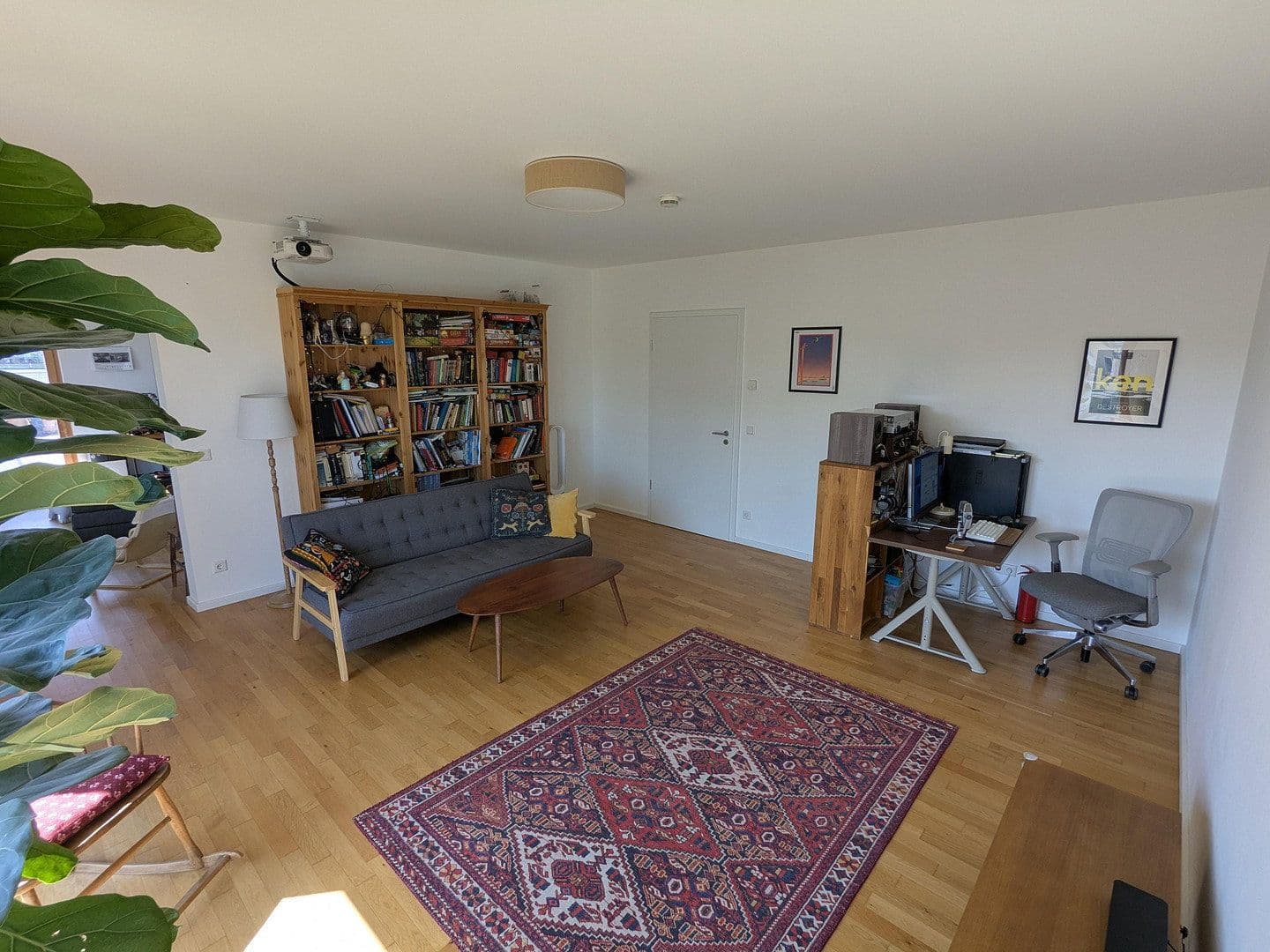 Prenájom bytu 3-izbový 151 m², Krachtstr. 8, Berlin, Berlín Prenájom bytu 3-izbový 151 m², Krachtstr. 8, Berlin, Berlín