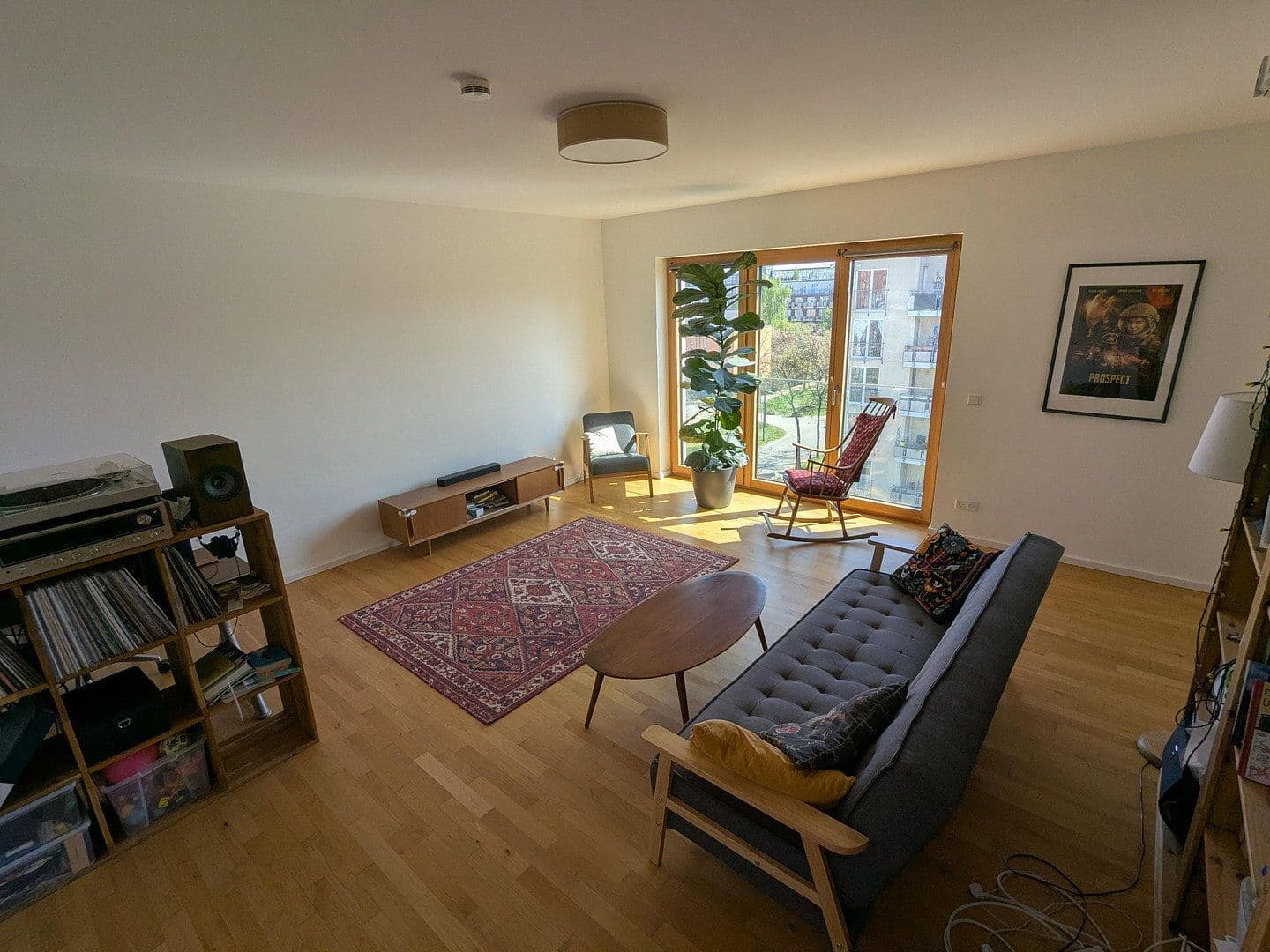 Prenájom bytu 3-izbový 151 m², Krachtstr. 8, Berlin, Berlín Prenájom bytu 3-izbový 151 m², Krachtstr. 8, Berlin, Berlín