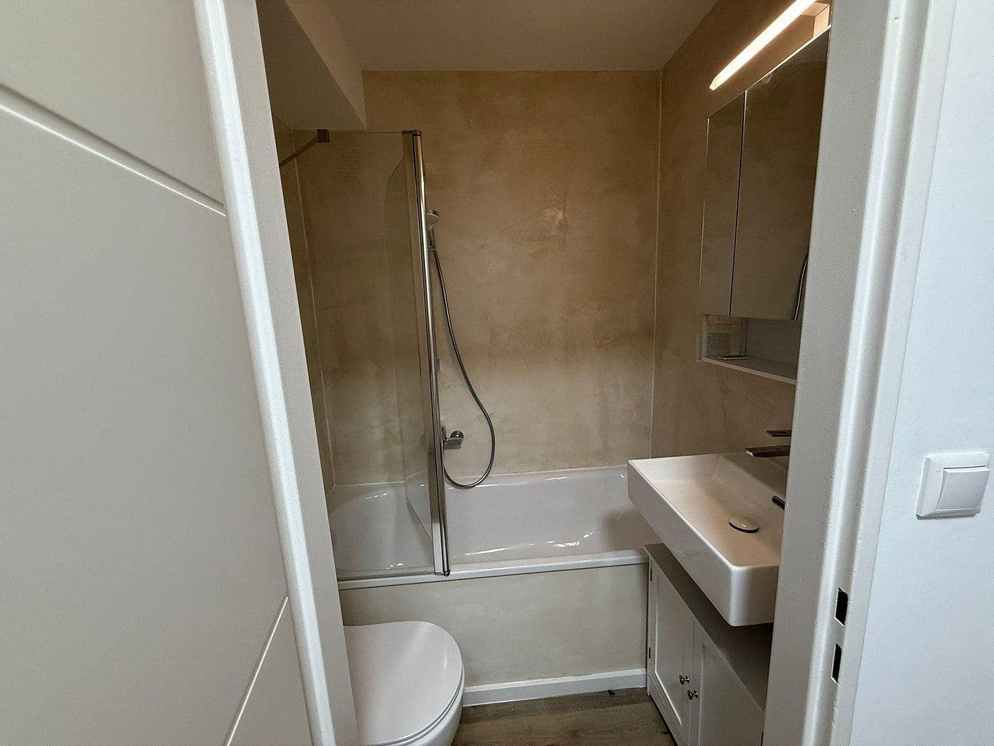 Prenájom bytu 2-izbový 49 m², Gerhart - Hauptmann - Straße 11, Erlangen, Bavorsko Prenájom bytu 2-izbový 49 m², Gerhart - Hauptmann - Straße 11, Erlangen, Bavorsko