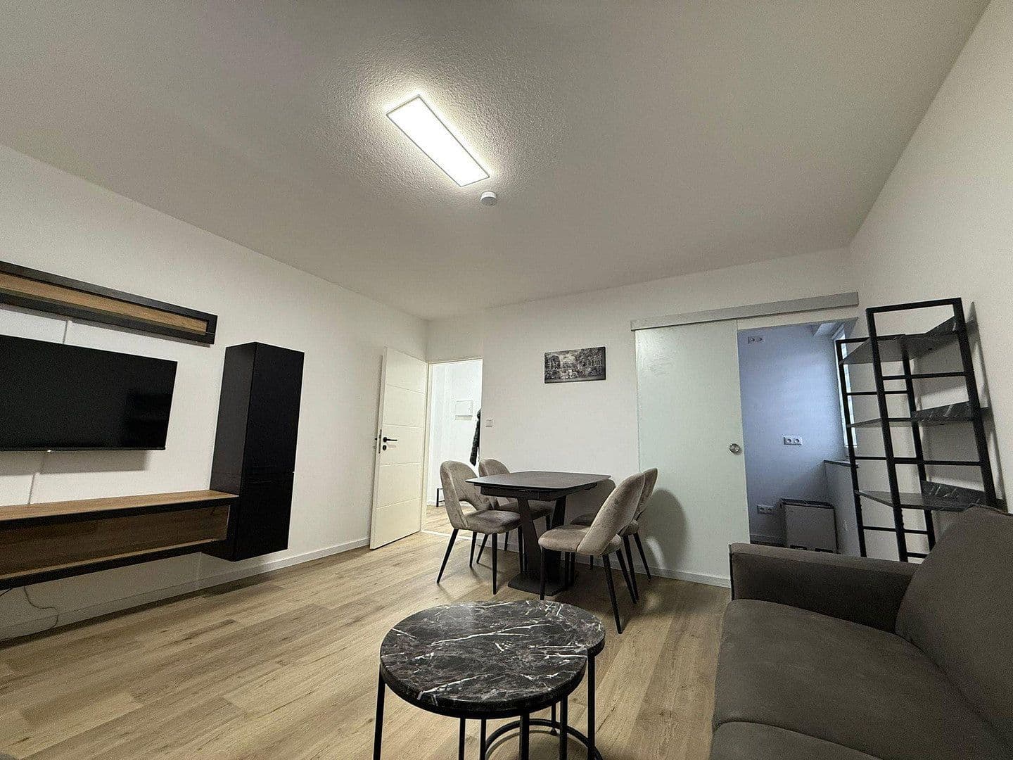 Prenájom bytu 2-izbový 49 m², Gerhart - Hauptmann - Straße 11, Erlangen, Bavorsko Prenájom bytu 2-izbový 49 m², Gerhart - Hauptmann - Straße 11, Erlangen, Bavorsko